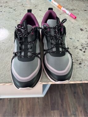 Vionic Gray and Pink Lace-Up Athletic Sneakers
